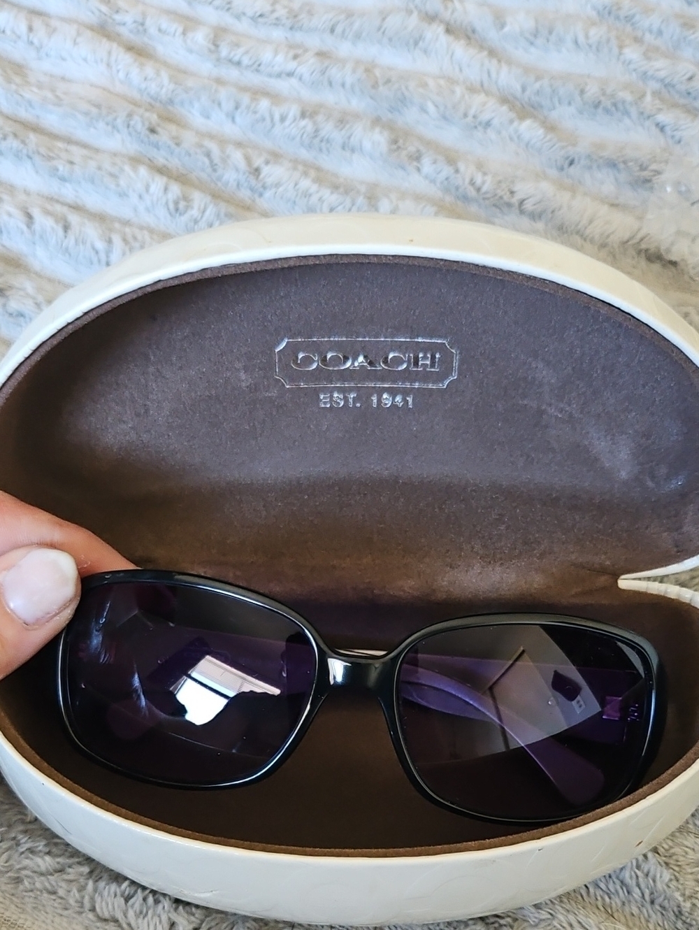 Coach Malia (S6014) black sunglasses